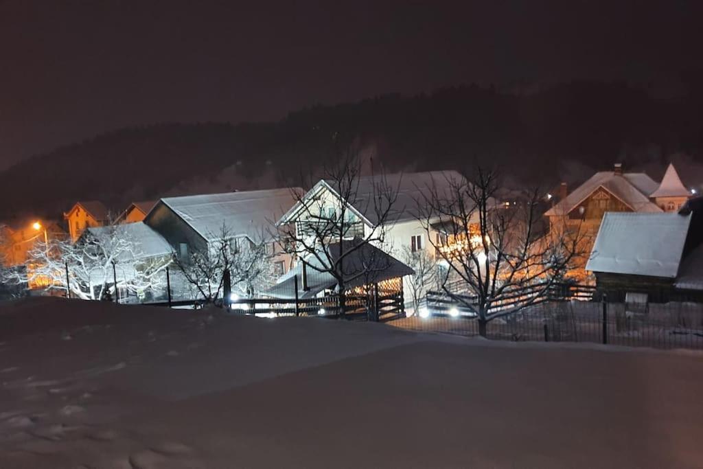 Casa269B - Cozy House With Scandinavian Design Moieciu de Jos Ngoại thất bức ảnh